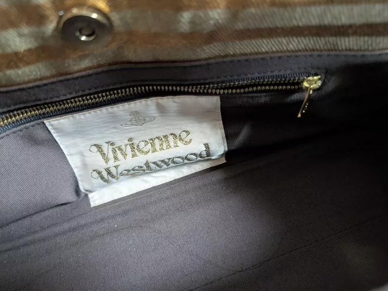 Vivienne Westwood Vivienne Westwood size os Mid-and old metal letter bag unde Size ONE SIZE - 9 Thumbnail
