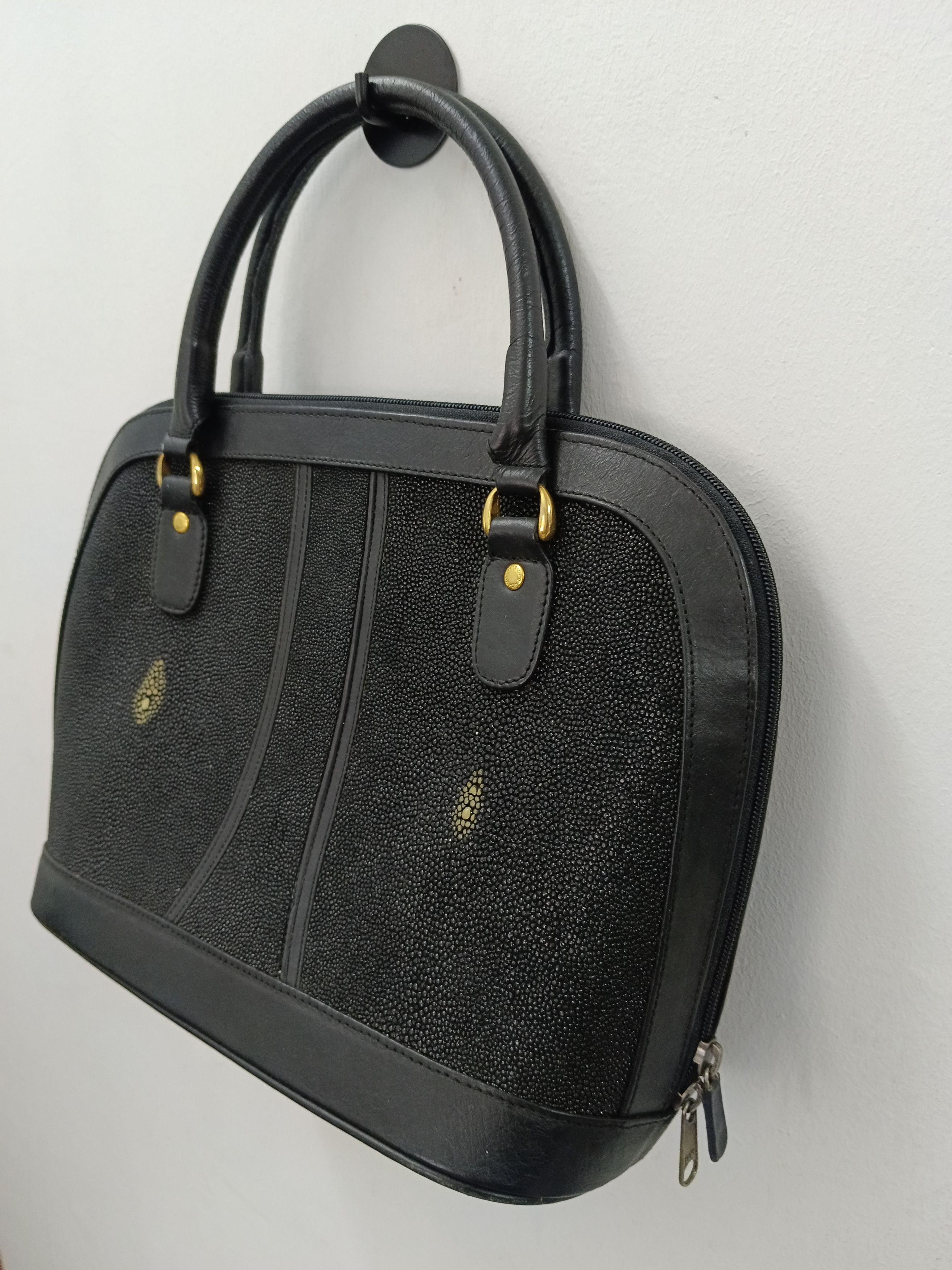 Leather Stingray Leather Dome Handbag - Vintage Black Galuchat Size ONE SIZE - 4 Thumbnail