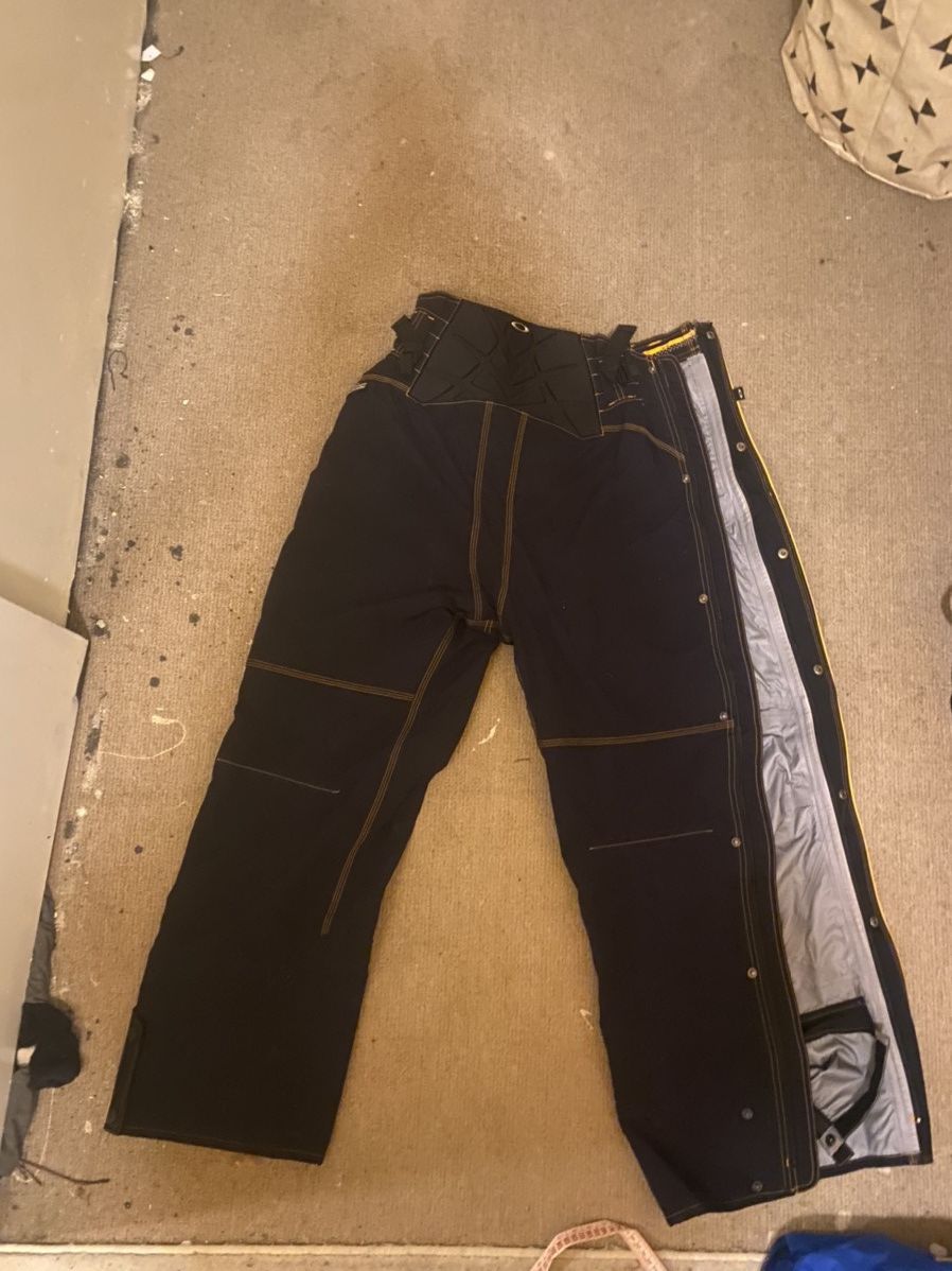 Oakley Oakley software snow pants!! Full side zipper Size US 32 / EU 48 - 3 Thumbnail