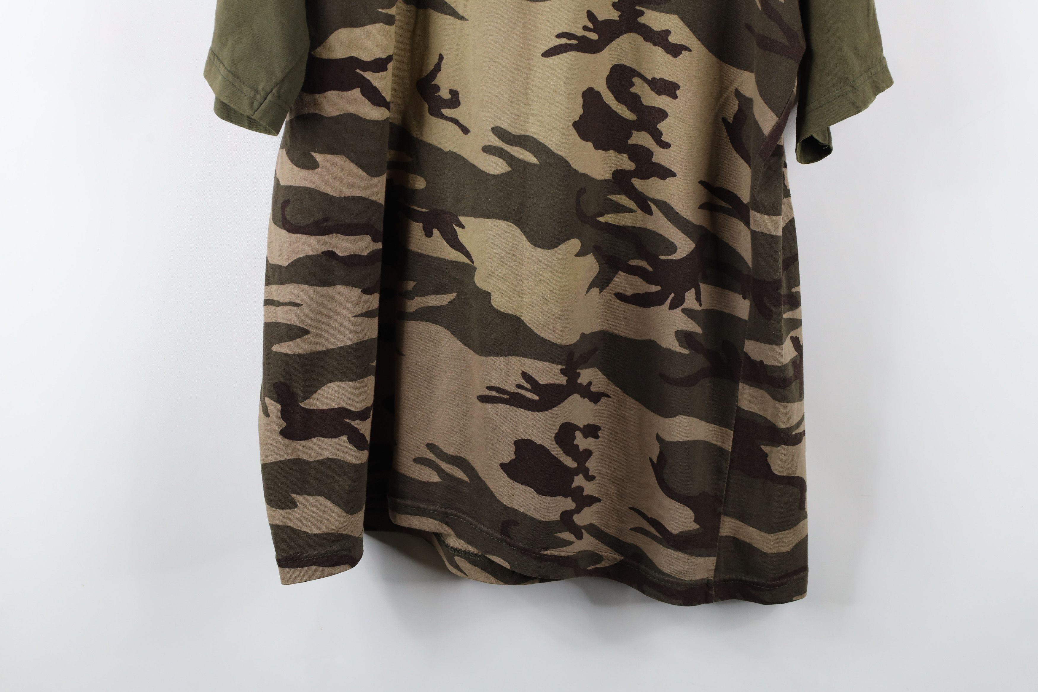 Vintage Vintage 90s Streetwear Camouflage Short Sleeve T-Shirt Size US L / EU 52-54 / 3 - 13 Thumbnail