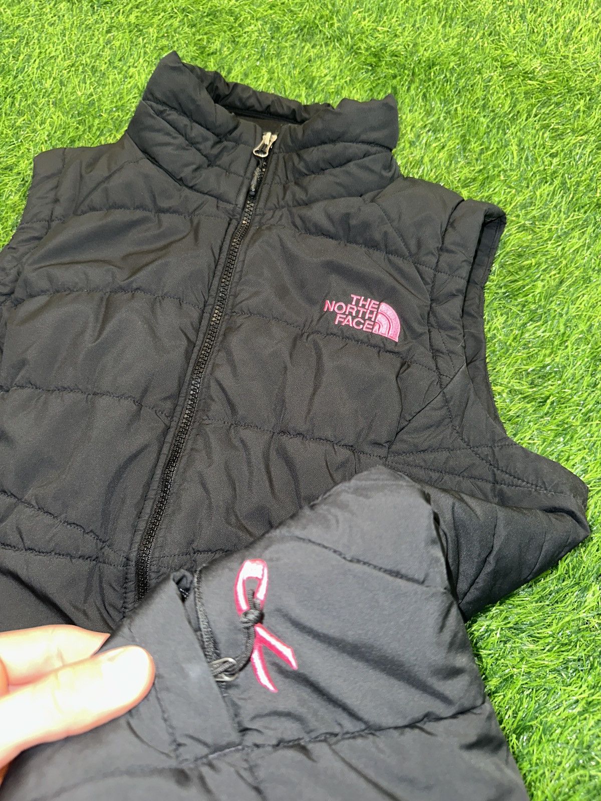 The North Face Tnf the north face breast aweareness cancer vest size Large Size L / US 10 / IT 46 - 3 Thumbnail