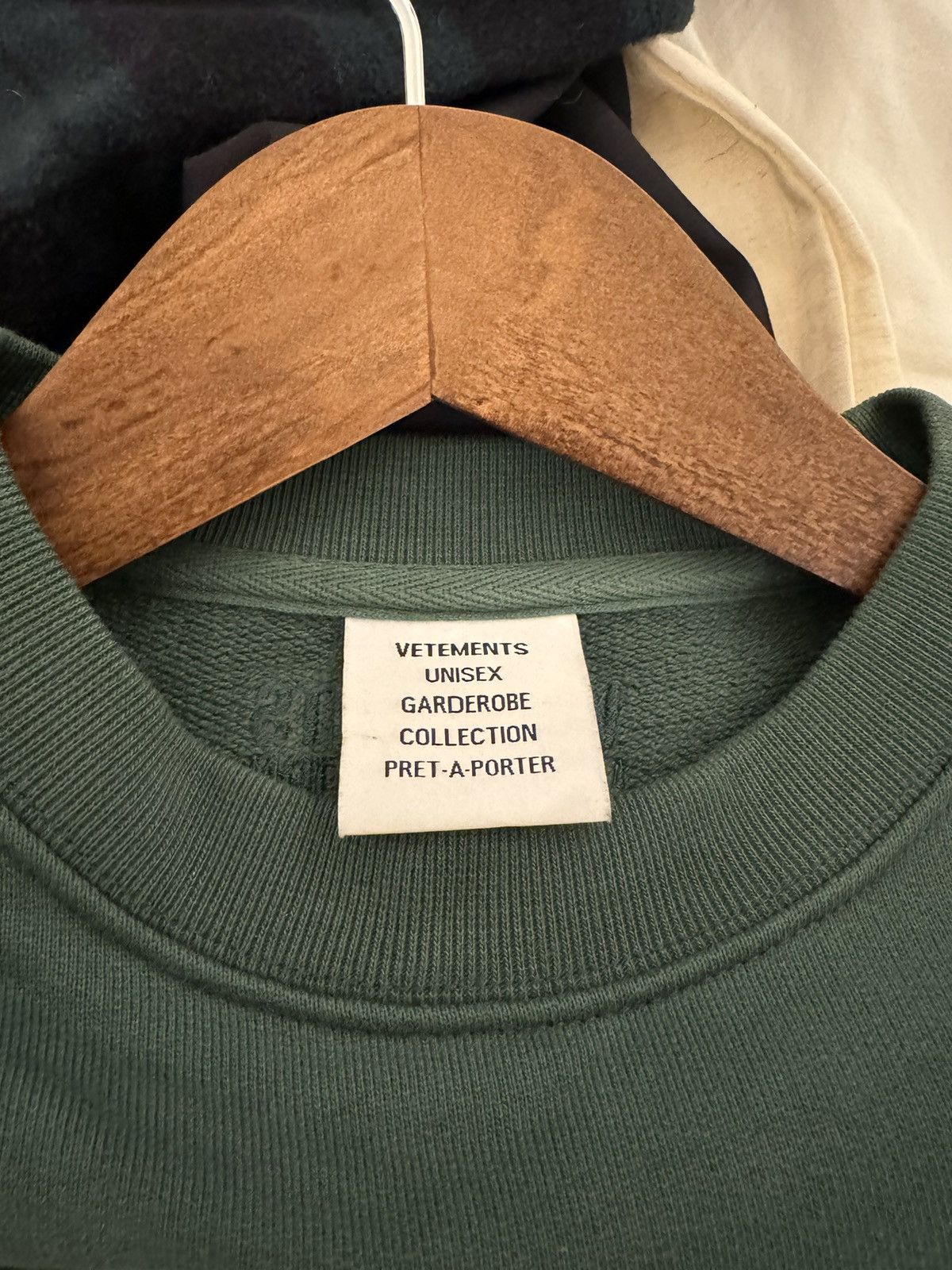Vetements Vetements Polizei Crewneck Size US L / EU 52-54 / 3 - 3 Thumbnail