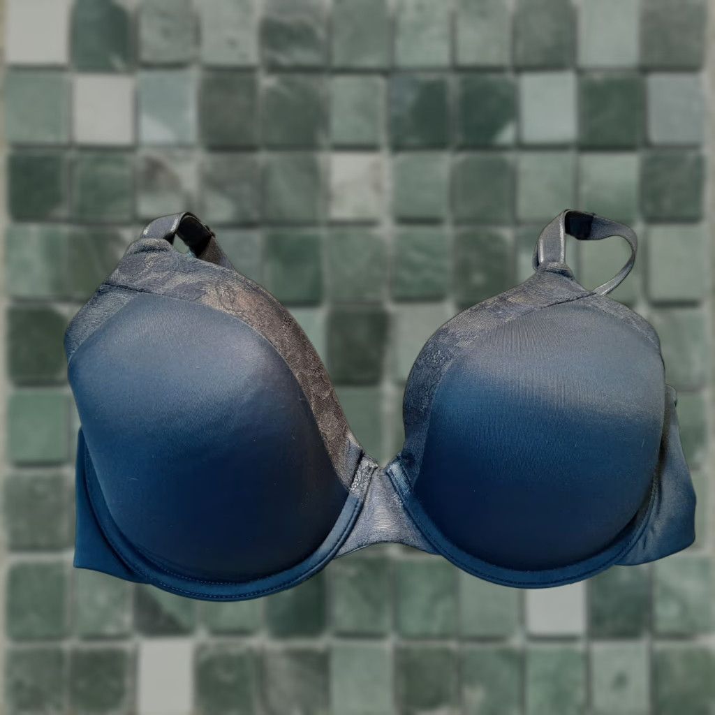 Vintage Maidenform Bra Navy Blue Size 34D Underwire Padded Lace Trim User: Maidenform Bra Size 34D Navy Blue Underwire Padded Lace Trim Size ONE SIZE - 1 Thumbnail