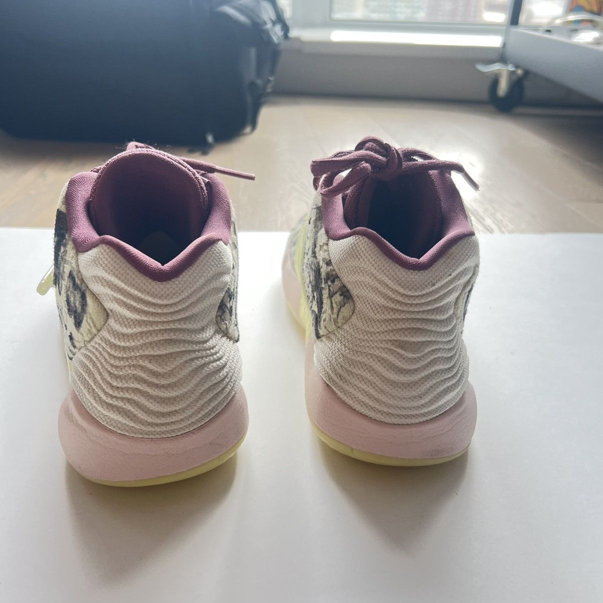 Nike Nike KD 14 Surrealism size 8.5 CW3935 300 PE SE Rare Promo Size US 8.5 / EU 41-42 - 4 Thumbnail