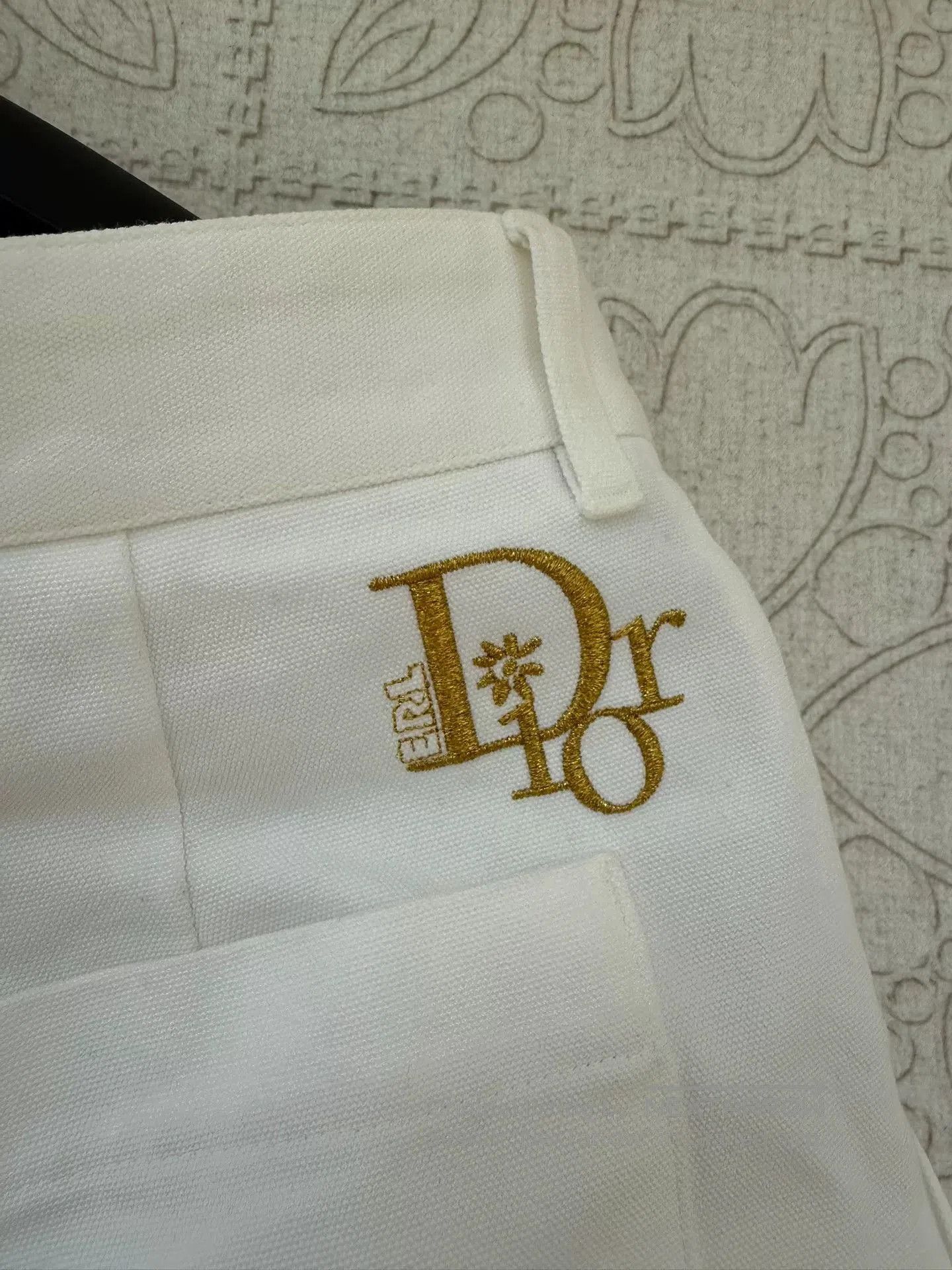 Dior Dior x Erl White Rabbit Shorts 46 Size. Size 35" - 4 Thumbnail