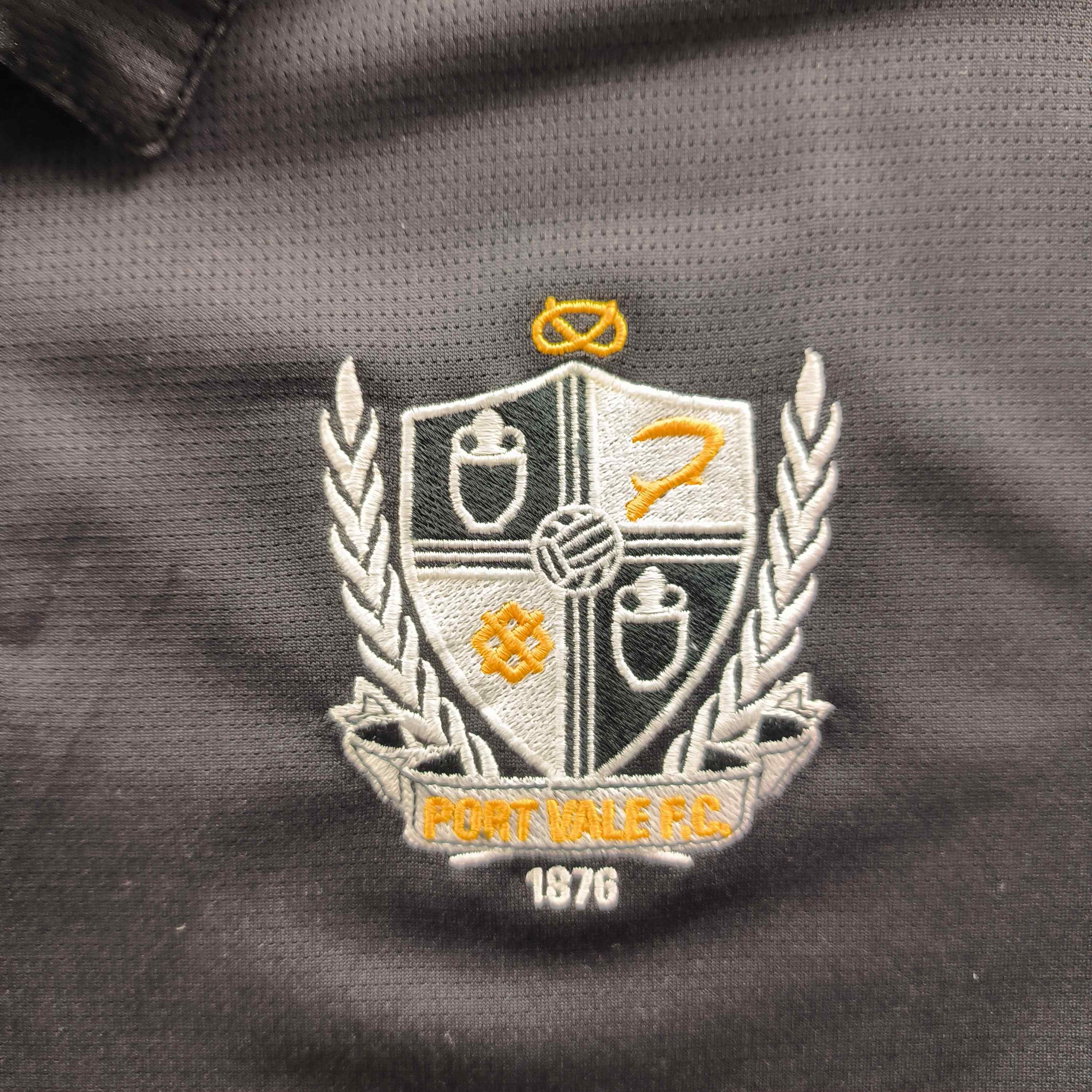 Errea Port Vale Errea training football jersey shirt size 3XL Size US XXL / EU 58 / 5 - 3 Thumbnail