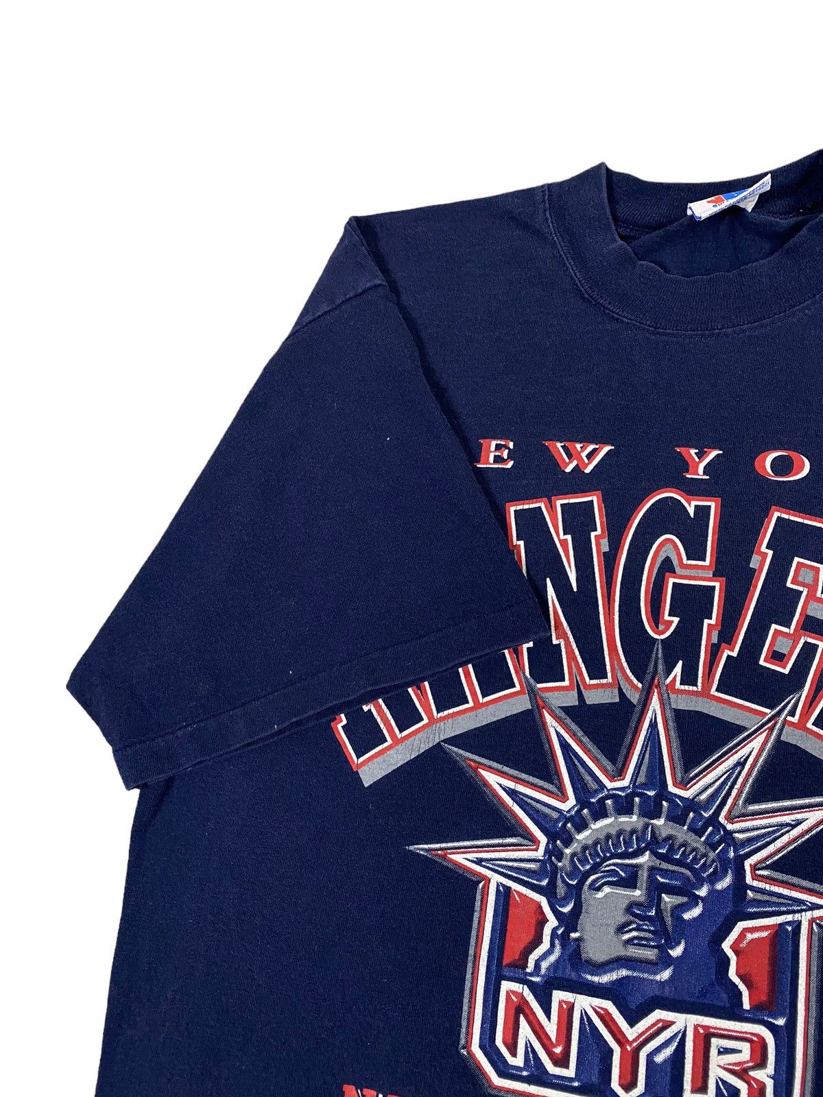 NHL Vintage 90s New York Rangers Lady Liberty Graphic Tshirt Size US L / EU 52-54 / 3 - 2 Thumbnail