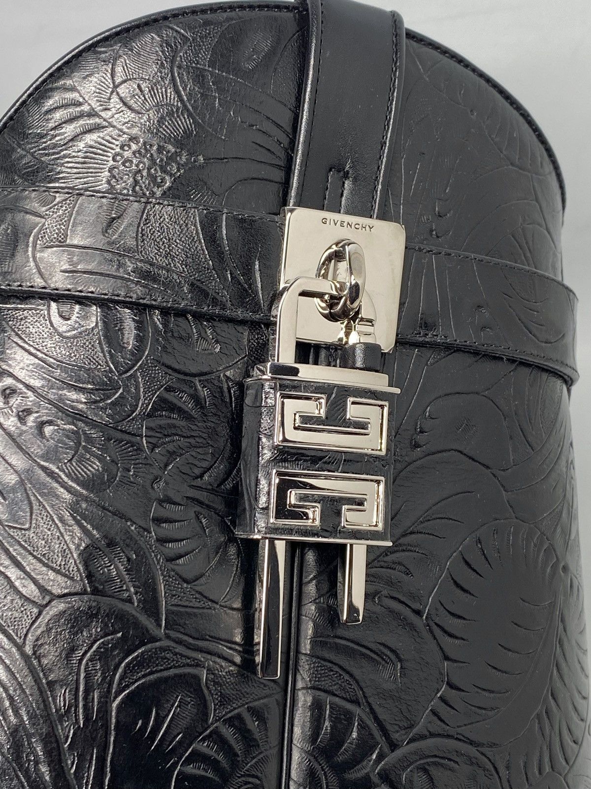 Givenchy Givenchy Shark Lock Cowboy Ankle Leather Boots size 39 Size US 9 / IT 39 - 9 Thumbnail