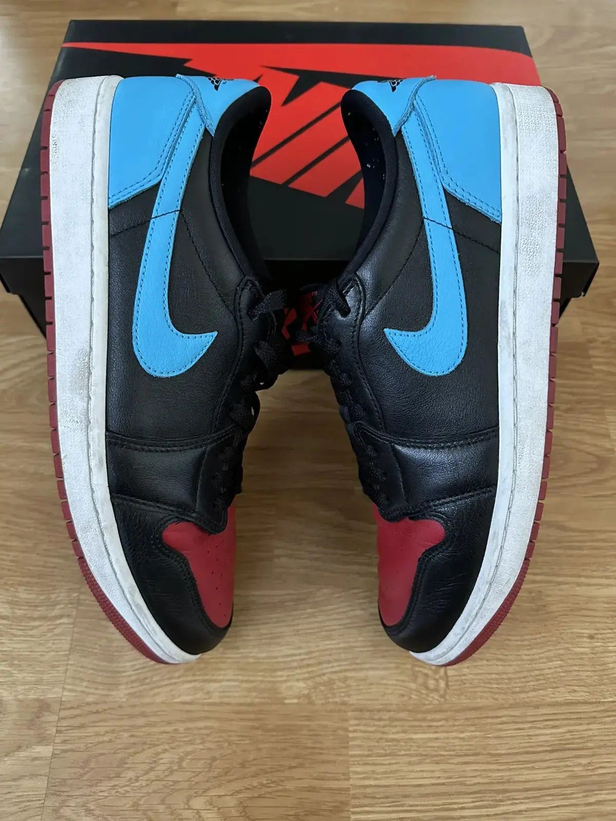 Jordan Brand 1 Low OG 'UNC to Chi' (W's 12) Size US 10.5 / EU 43-44 - 11 Thumbnail
