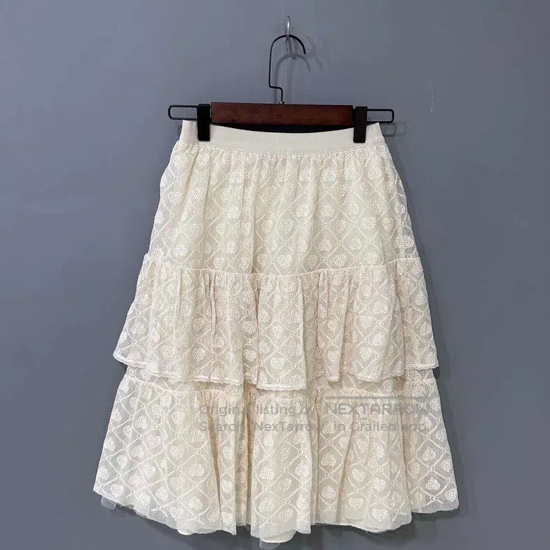 Gucci Gucci Double g full print lace cake skirt Size 30" / US 8 / IT 44 - 3 Thumbnail