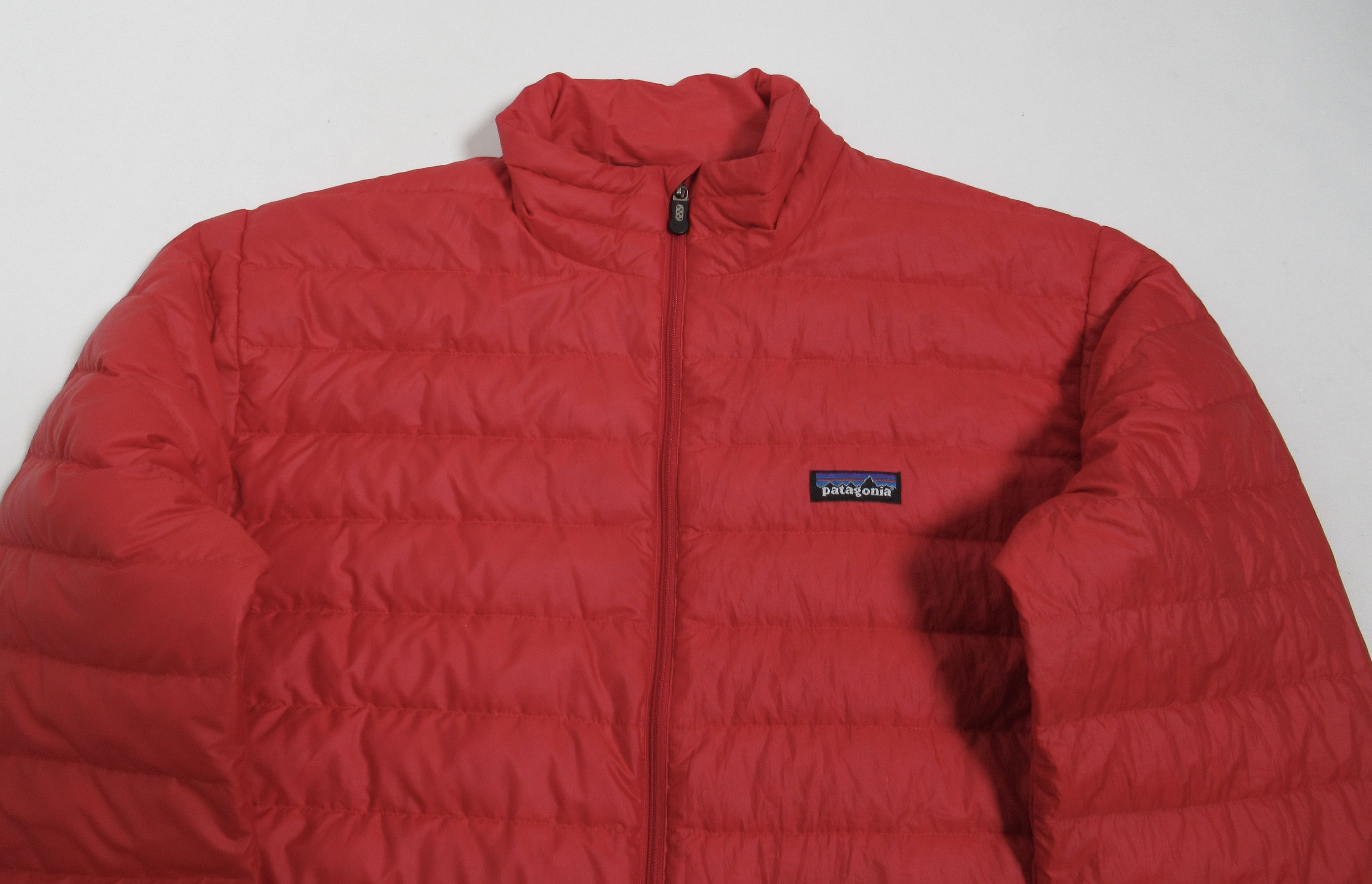 Patagonia Patagonia Men's Down Sweater Jacket Red 84673FA12 Size M Size US M / EU 48-50 / 2 - 2 Thumbnail