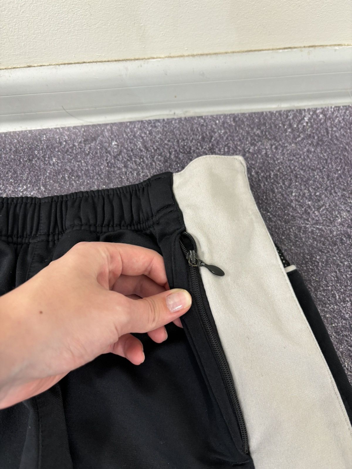 Nike Vintage Nike Y2K Wide-Leg Side Buttons Hype Track Pants Size US 30 / EU 46 - 13 Thumbnail