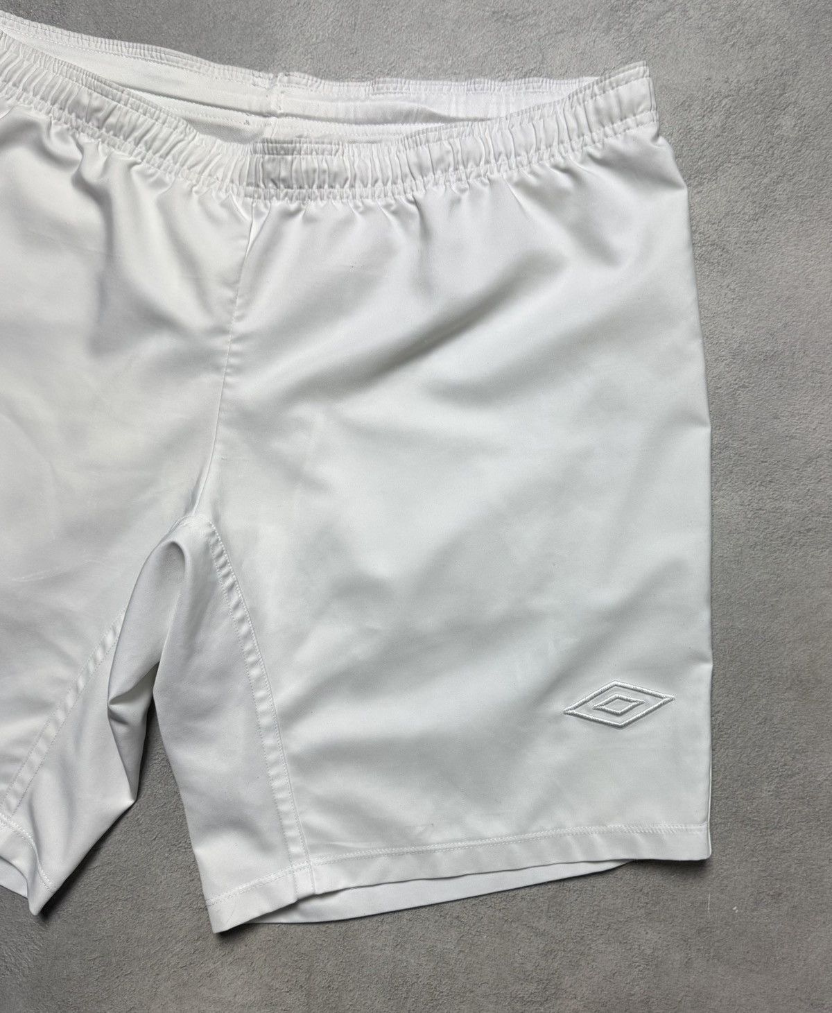 Umbro England 2010 2011 Home Football Soccer Shorts Umbro Size US 34 / EU 50 - 4 Thumbnail