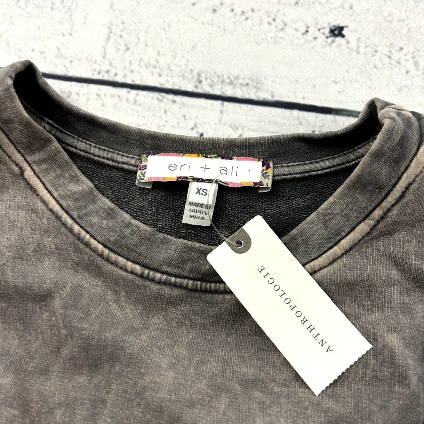 Anthropologie NEW Eri + Ali Anthropologie Pullover Ruffle Sweatshirt Women's XS Gray - Nike style? Size XS / US 0-2 / IT 36-38 - 2 Thumbnail