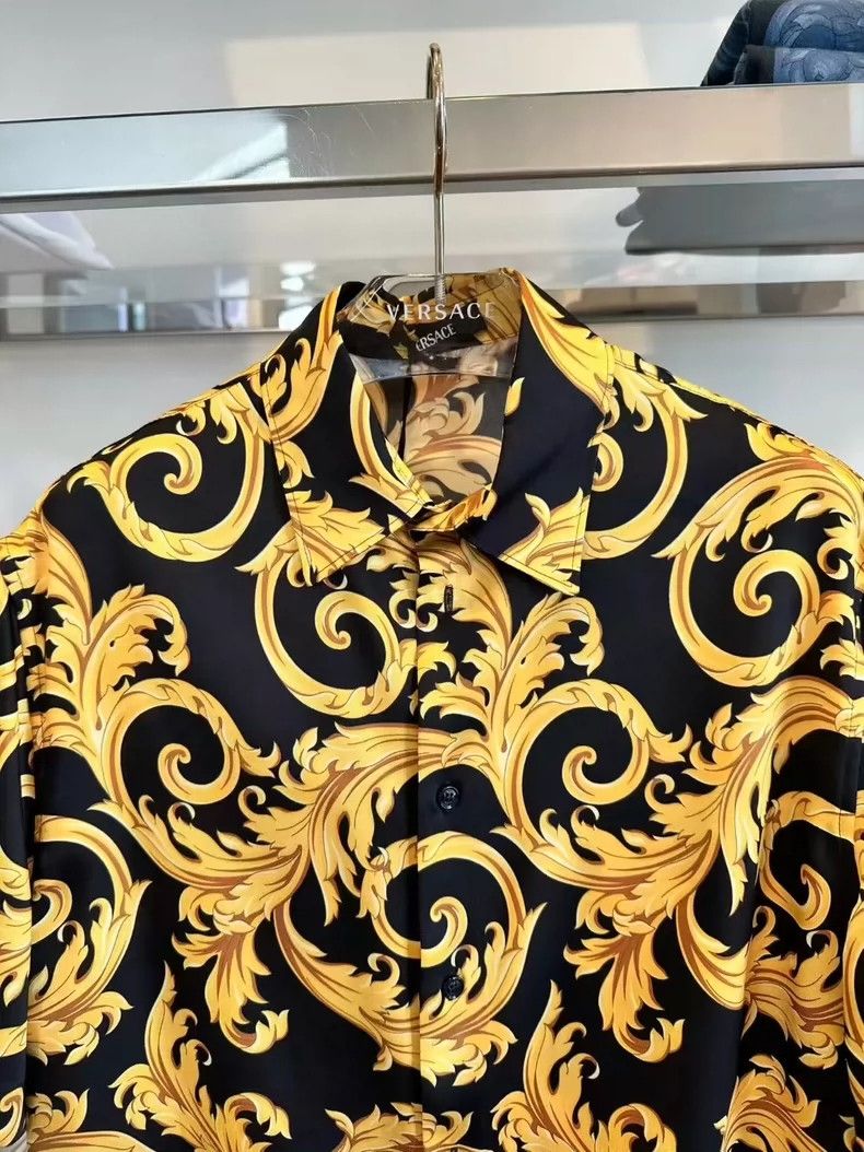 Versace Versace Baroque short-sleeved shirt Size US S / EU 44-46 / 1 - 2 Thumbnail