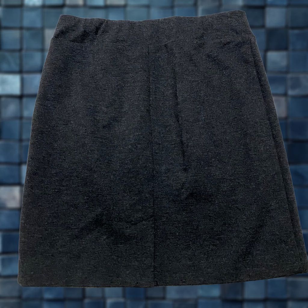J. Jill J. Jill Skirt PS Gray Knit Straight & Pencil Knee Length Ladies Womens Petites Mid Rise Button? No Closure Size 28" / US 6 / IT 42 - 1 Thumbnail