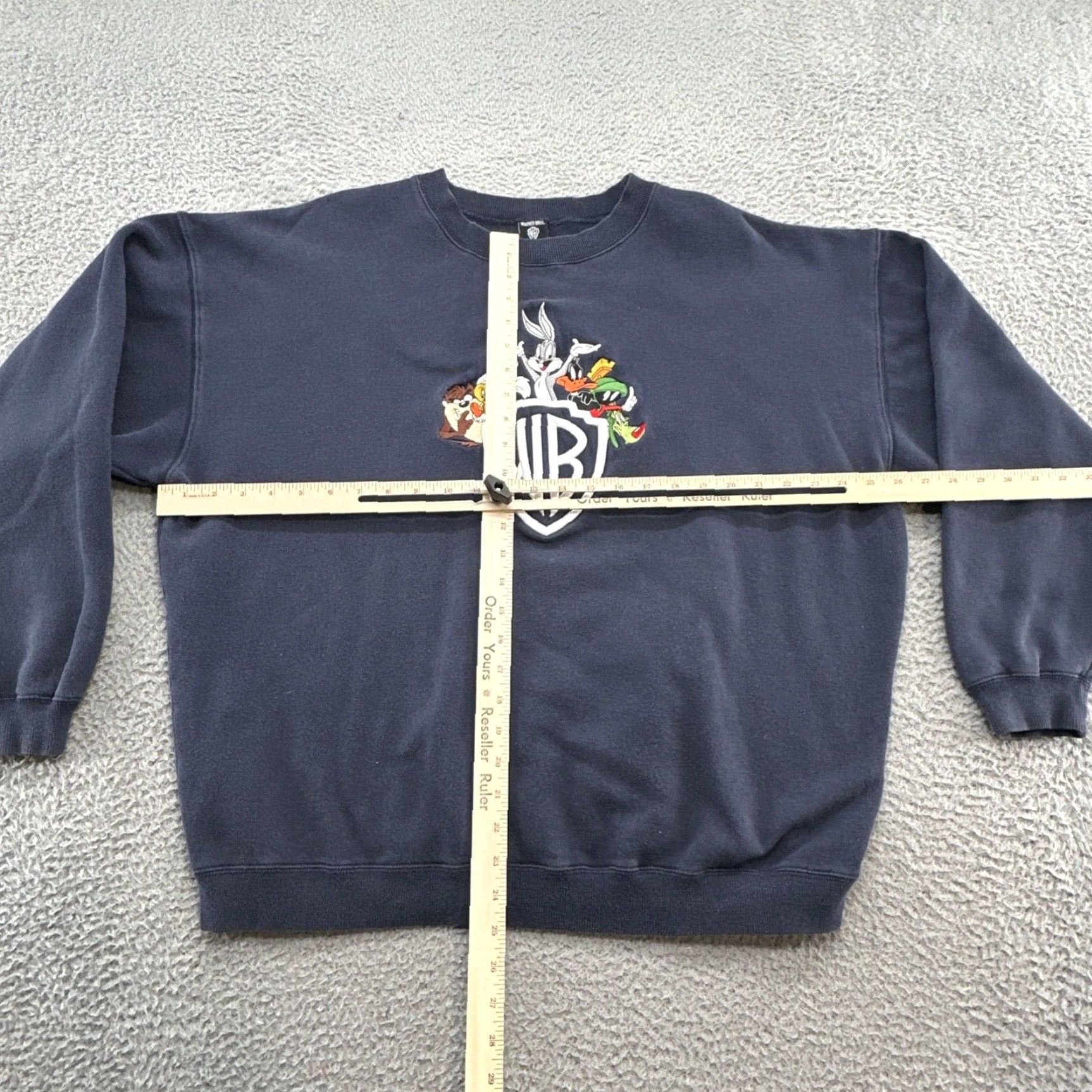 Vintage VINTAGE Warner Bros Crewneck Sweatshirt Mens 2XL Blue Embroidered Bugs Bunny Sweatshirt Logo 1997 Size US XXL / EU 58 / 5 - 7 Thumbnail