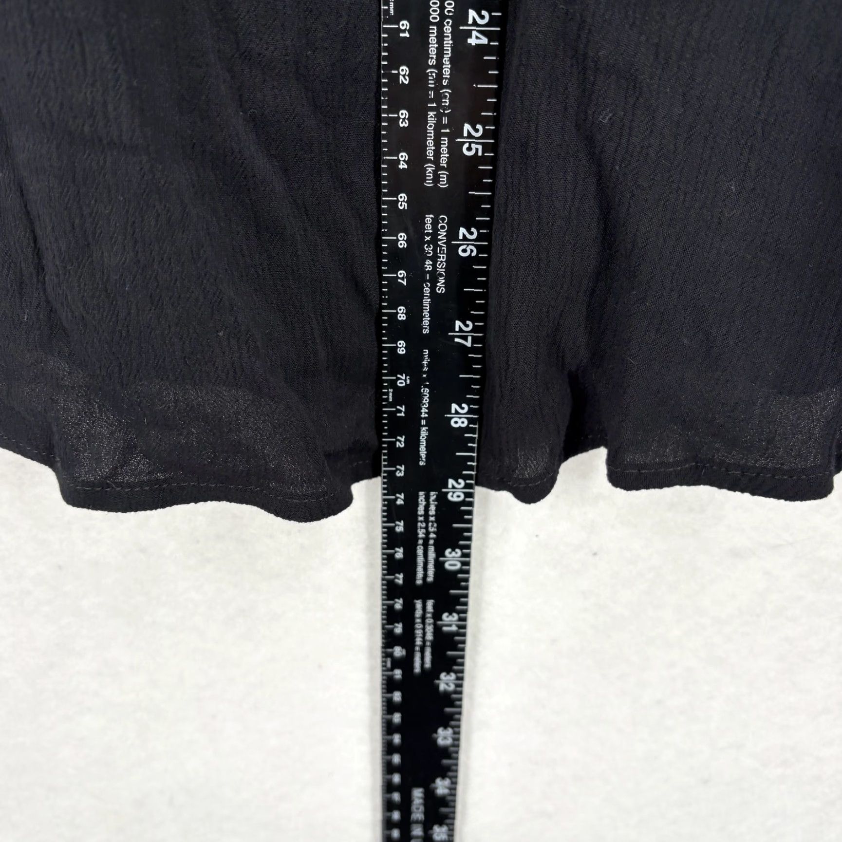 Torrid Torrid Dress Womens 00 M/L Black Surplice Smocked Waist Short Sleeve Rayon Wrap Size 24" / US 00 / IT 34 - 7 Thumbnail