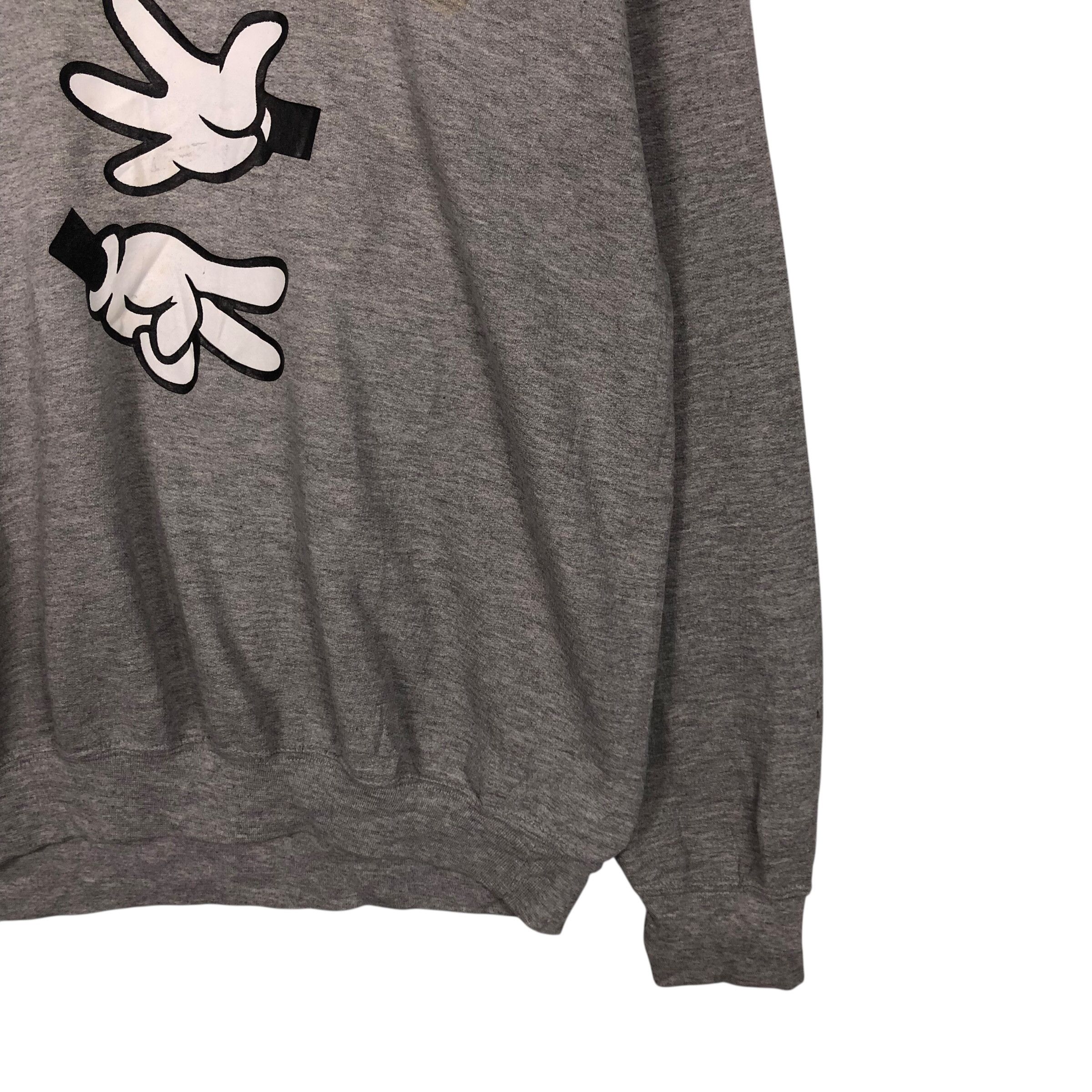 Japanese Brand 📌Vintage Sweatshirt Crewneck Mickey Mouse Hand Style Size US L / EU 52-54 / 3 - 6 Thumbnail