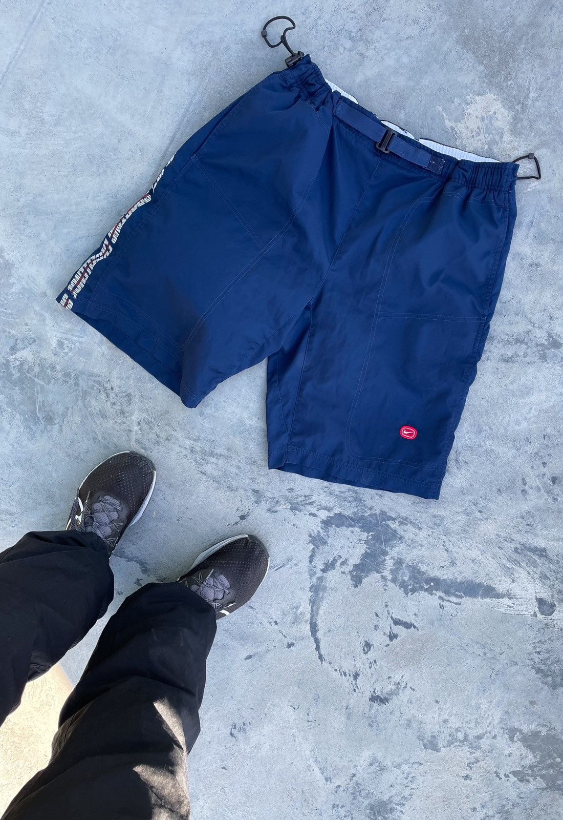 Nike × Vintage Vintage Nike Y2K Nylon Shorts Embroidered logo Size US 32 / EU 48 - 1 Thumbnail