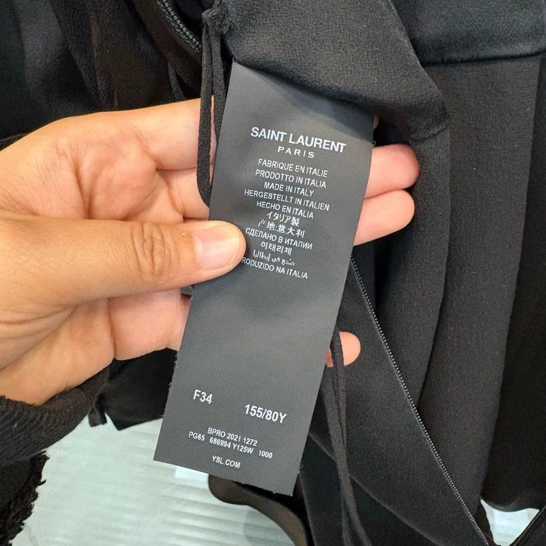 Saint Laurent Paris Saint Laurent size 3 Solid V-Neck Long Sleeve 2504-Nextar Size M / US 6-8 / IT 42-44 - 6 Thumbnail