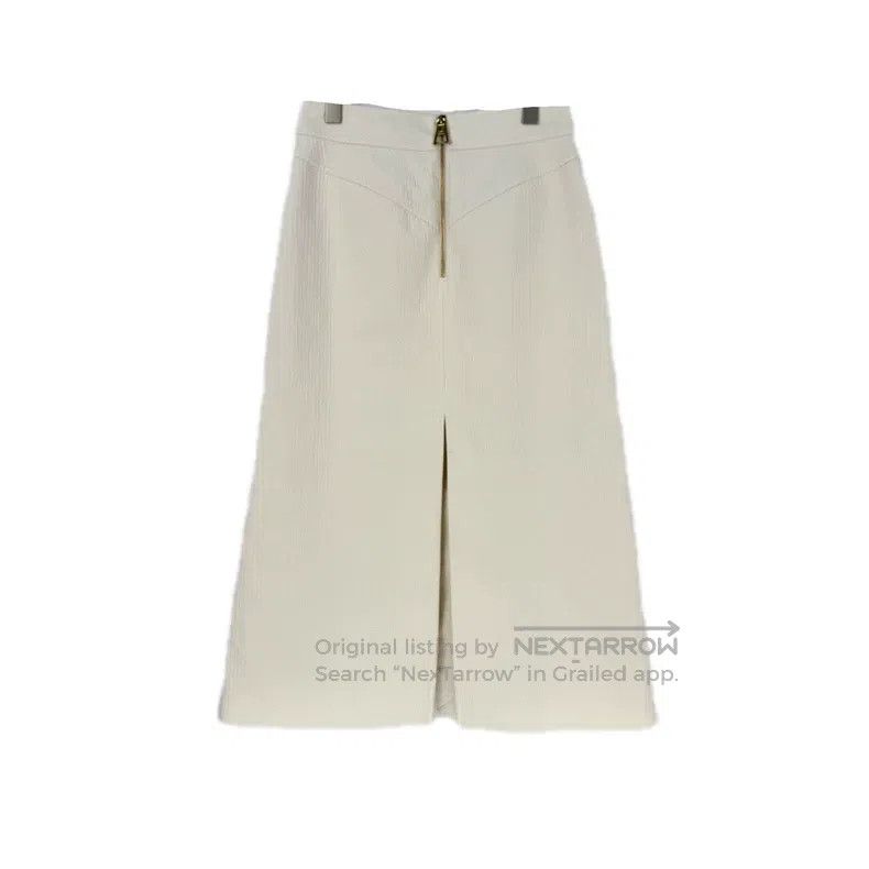 Louis Vuitton Louis Vuitton Cream metallic logo skirt Size 37" - 2 Thumbnail