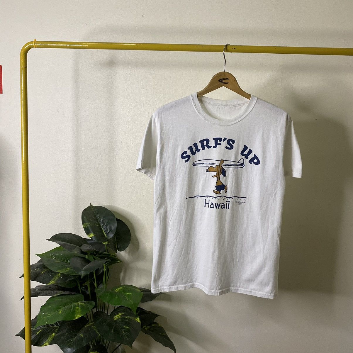 Peanuts × Vintage Vintage 2000s Peanuts Snoopy Surf's Up Hawaii Tee Size US M / EU 48-50 / 2 - 1 Thumbnail