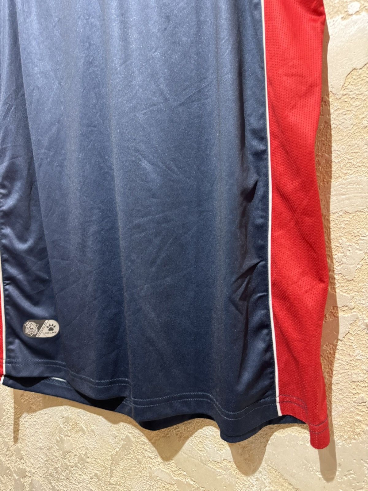 Other Baskonia Basketball Jersey Kelme XL New With Tags Size US XL / EU 56 / 4 - 5 Thumbnail