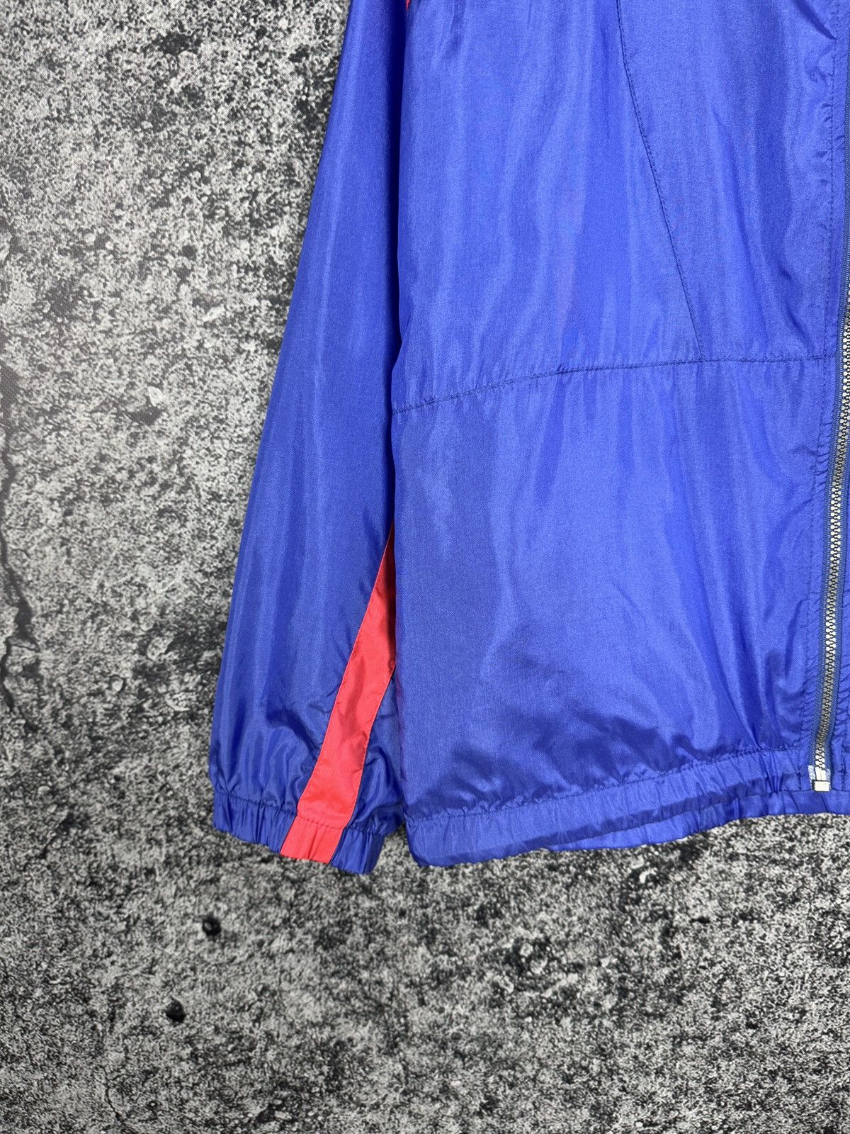 Nike Nike International Nylon Vintage Jacket Windbreaker Size S Size US S / EU 44-46 / 1 - 4 Thumbnail