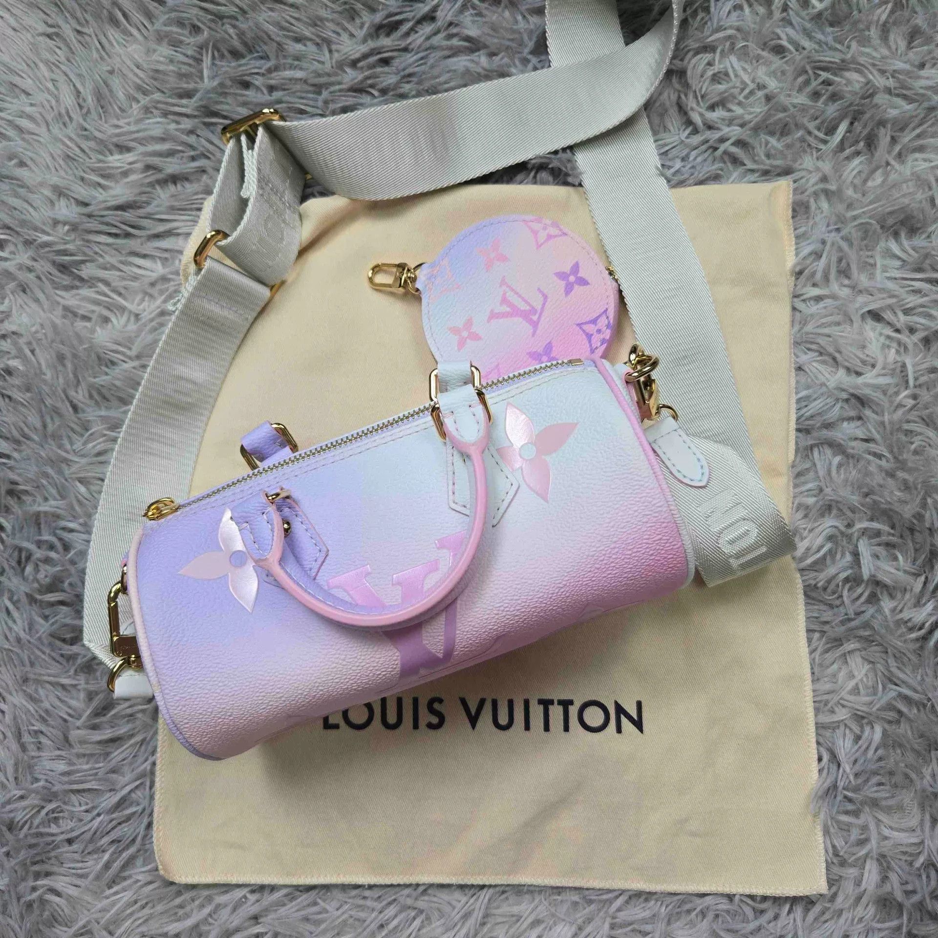 Louis Vuitton Louis Vuitton Multi Designer Casual Size US M / EU 48-50 / 2 - 1 Thumbnail