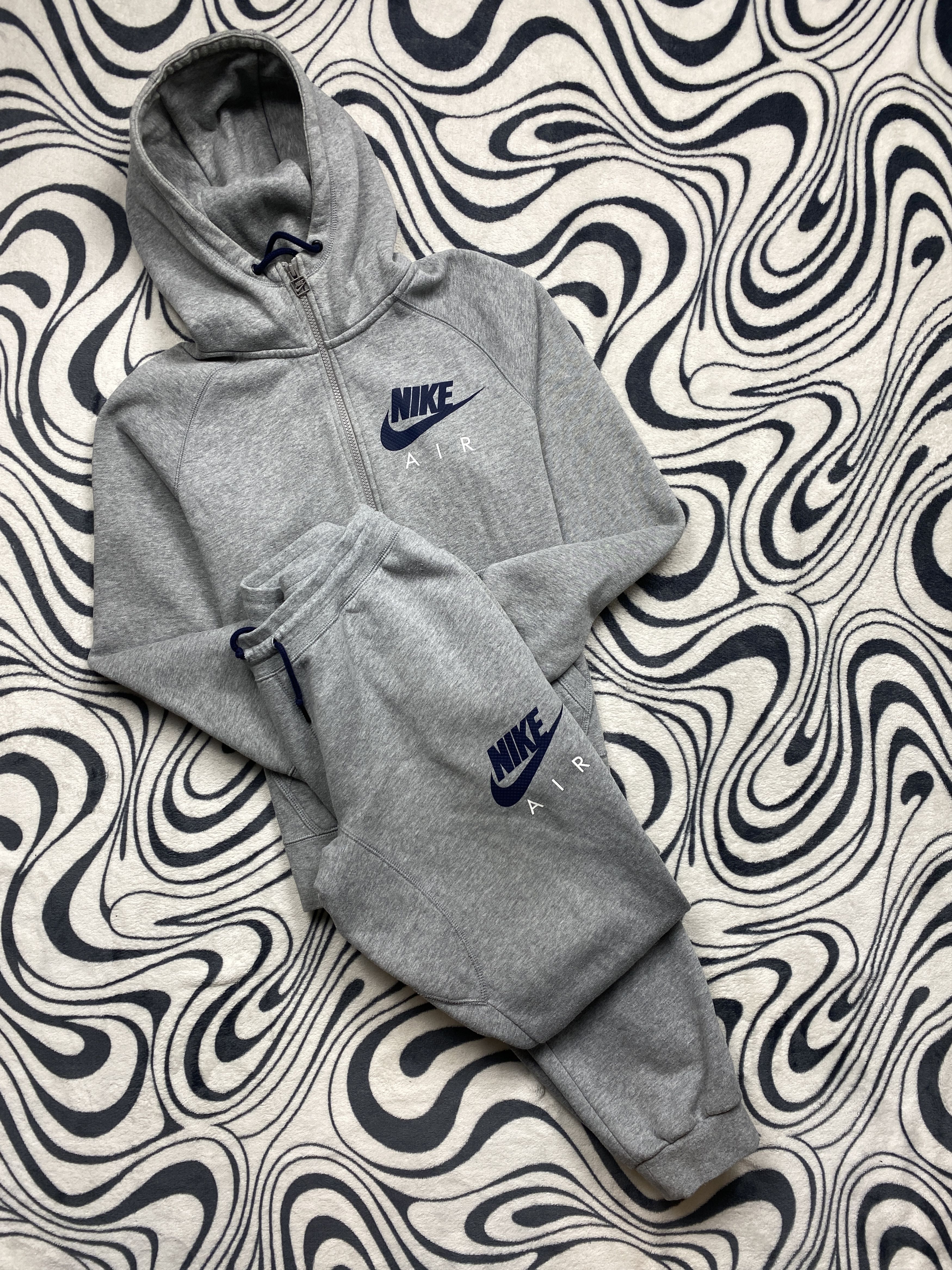 Nike Nike Air Track Suit Hoodie + Pants Sweatpants Baggy Pants Size US 32 / EU 48 - 1 Thumbnail