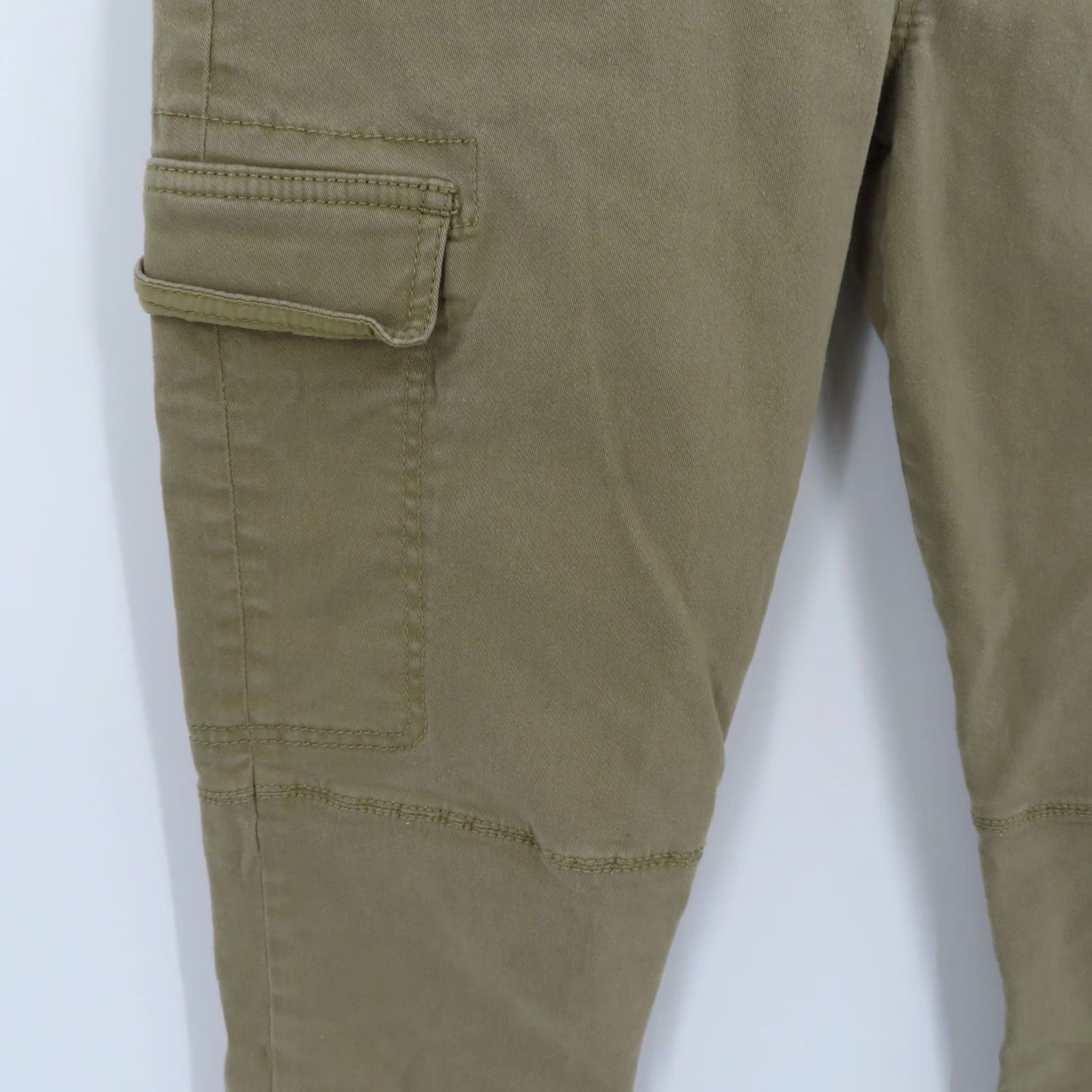 Banana Republic Banana Republic Heritage Womens Pants Cargo Skinny 27 Green Pockets Zip Hem Front Flat Front Regular Regular Size Green Cargo Pants Womens Size 27" / US 4 / IT 40 - 4 Thumbnail