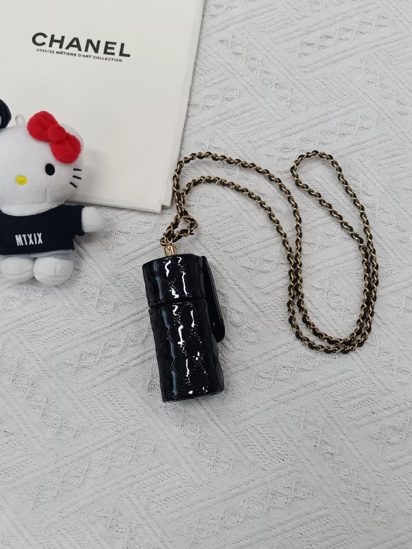 Chanel Chanel Black Patent Leather Chain Crossbody/Necklace Bag Size ONE SIZE - 2 Thumbnail