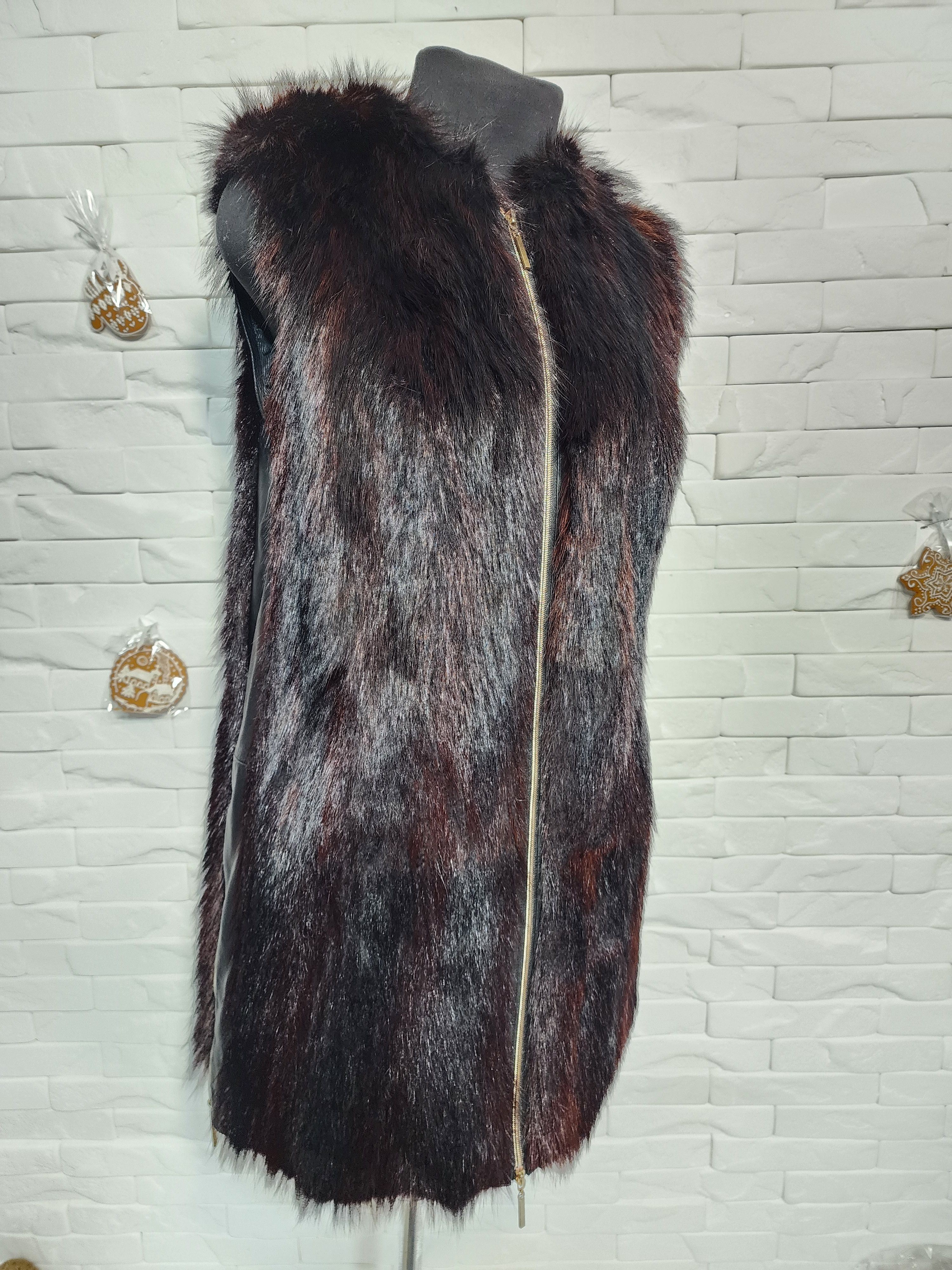 Furla Fur Vest: Brown Leather Trim, Metal Zipper Size XL / US 12-14 / IT 48-50 - 1 Thumbnail