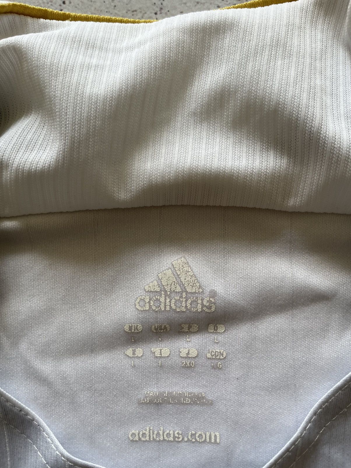 Vintage WOHLEN 2005/06 HOME SOCCER ADIDAS MATCH WORN,24 LOUIS SCHAUB Size US L / EU 52-54 / 3 - 12 Thumbnail