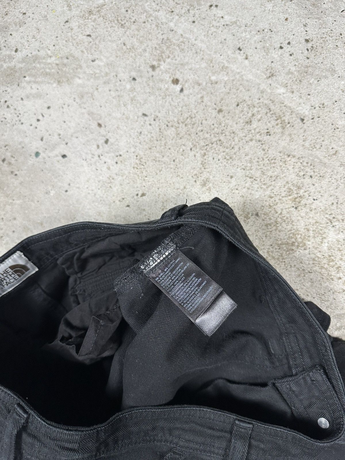The North Face Vintage Y2K The North Face Cargo Black Denim Pants Jeans Size US 30 / EU 46 - 10 Thumbnail