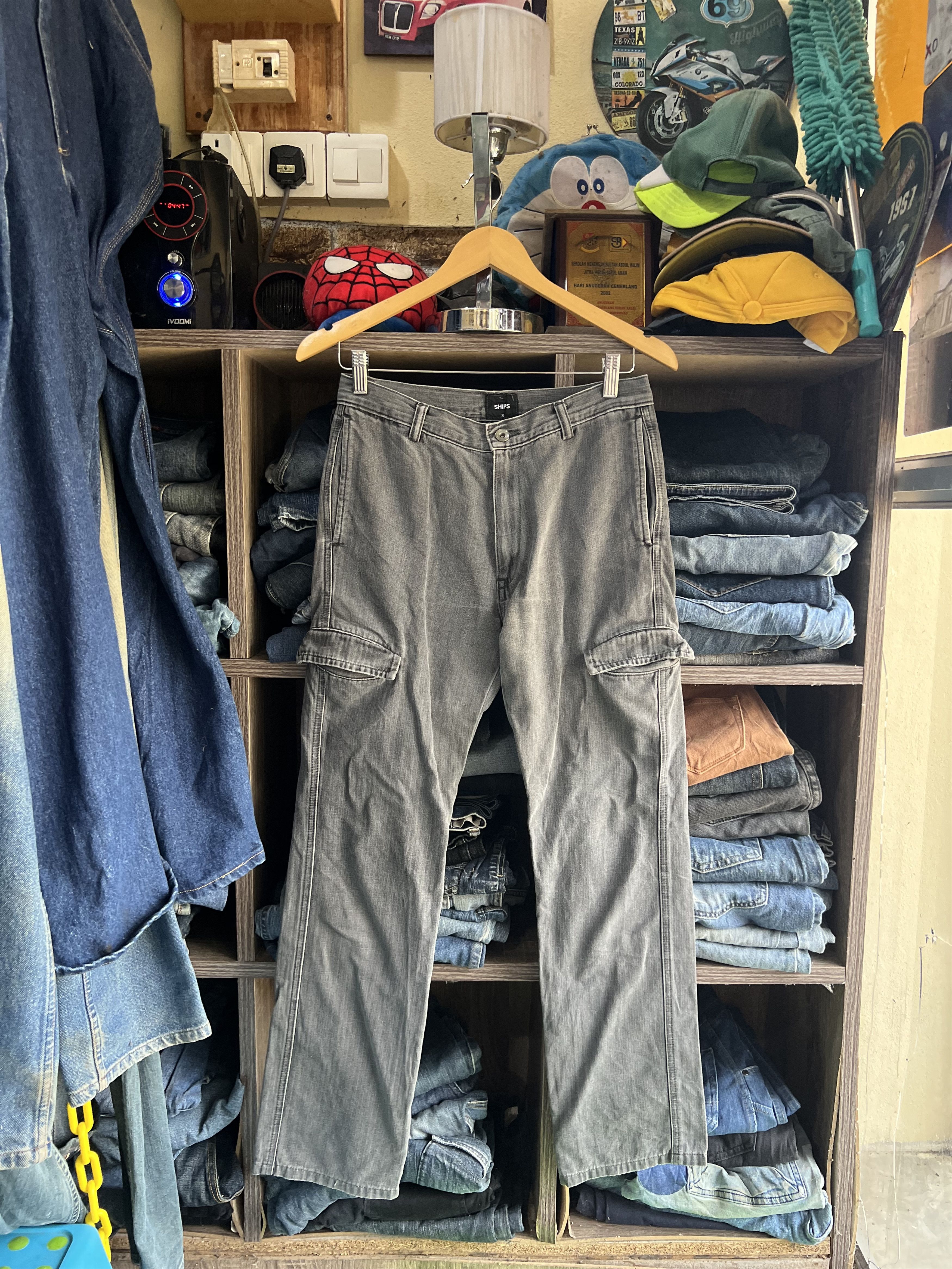SHIPS 🔥Ships 6 Pockets Cargo Pant Size US 29 - 14 Thumbnail