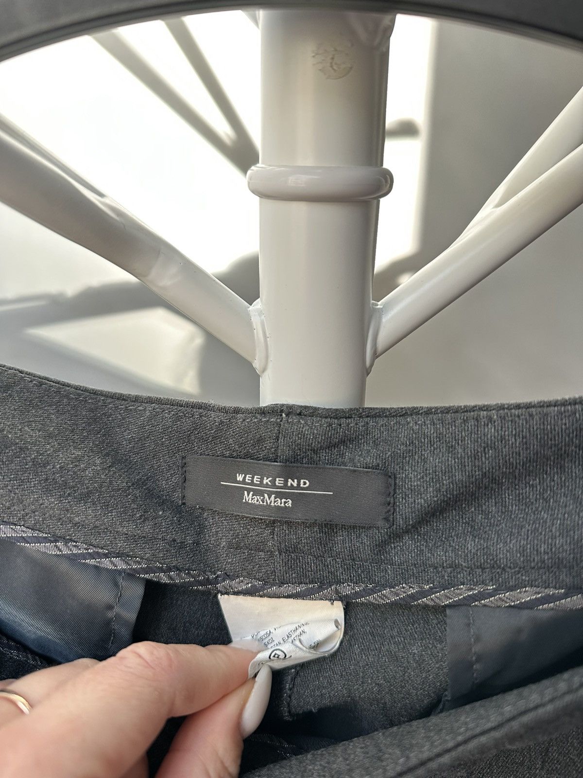 Weekend Max Mara Weekend Max Mara grey elegant pants Size 30" / US 8 / IT 44 - 2 Thumbnail