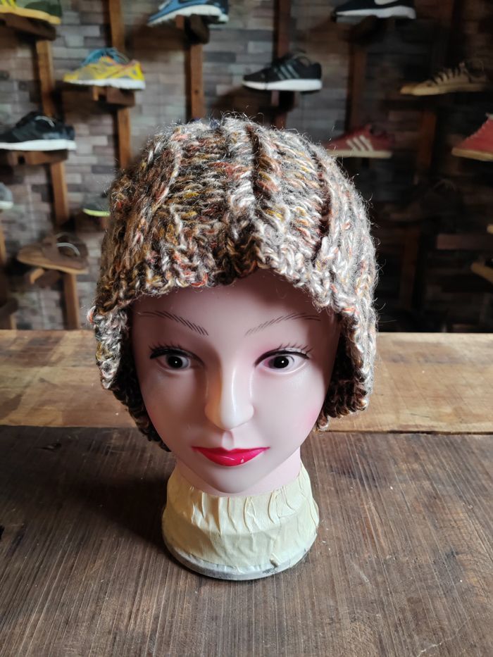 Japanese Brand Vintage Crochet Knitted handmade Beanie Snowcap Size ONE SIZE - 2 Thumbnail