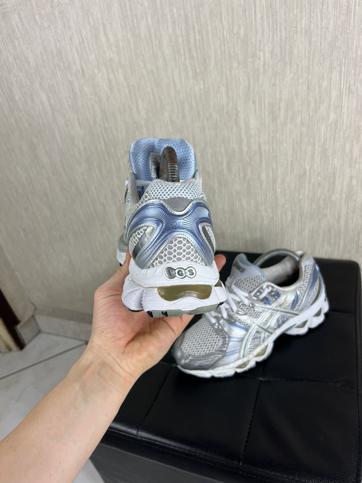 Vintage Asics gel nimbus 12 silver blue mesh sneakers shoes