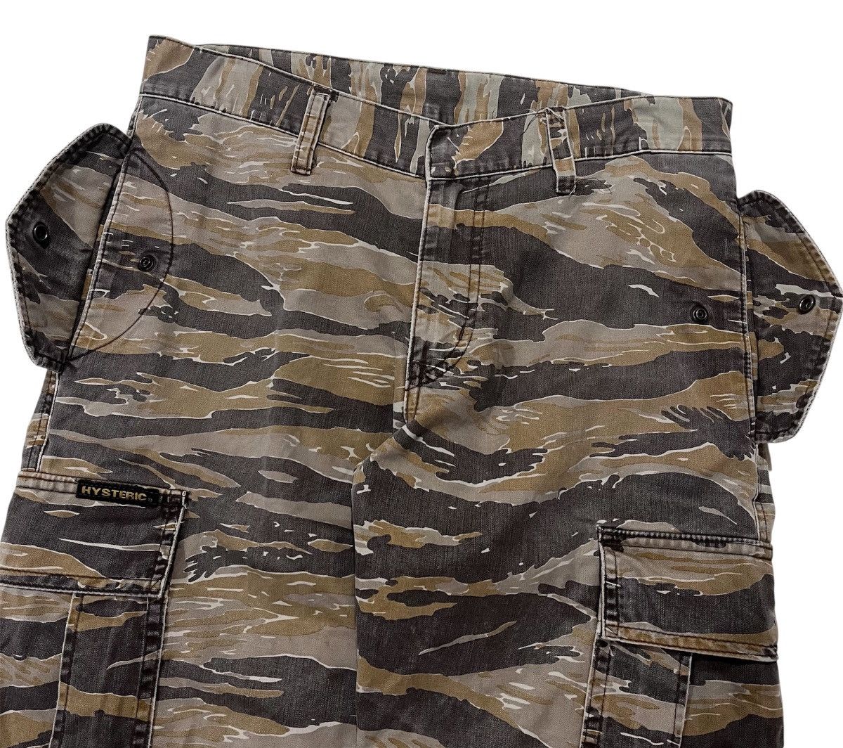 Hysteric Glamour 90’s Hysteric Cargo Short Size US 30 / EU 46 - 3 Thumbnail