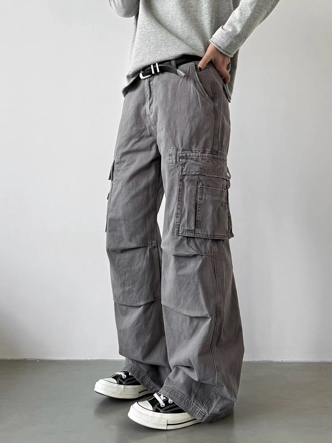Other Loose-fitting, pleated straight-leg casual work pants Size US 33 - 2 Thumbnail