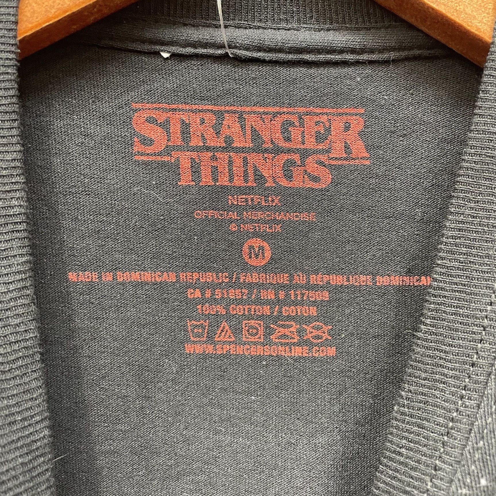 Vintage VINTAGE NWT Stranger Things 100% cotton black graphic Tee Mens Size M Size US M / EU 48-50 / 2 - 4 Thumbnail