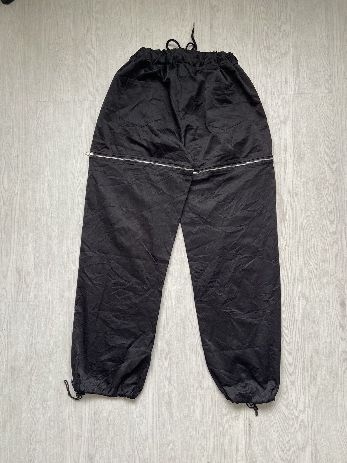 Japanese Brand Vintage 2000’s Zipper Parachute Acronym Design Wide Pants Size US 30 / EU 46 - 4 Thumbnail
