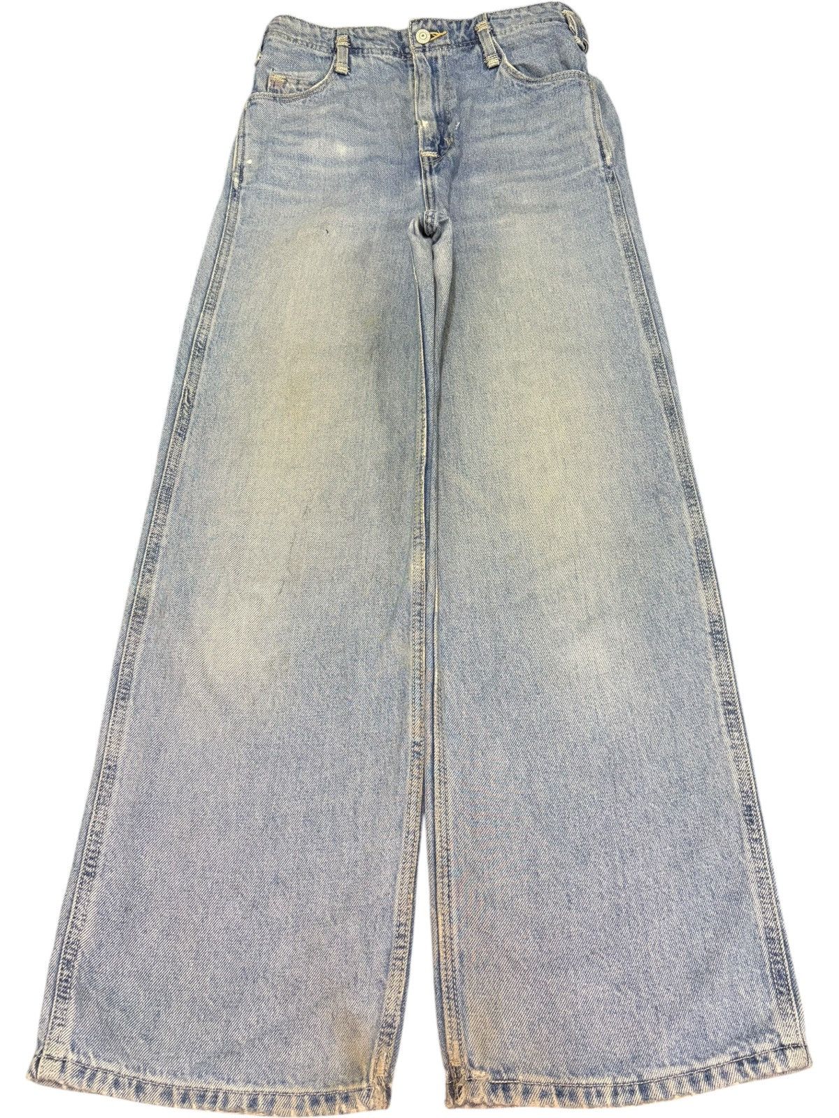 Levi's Vintage Levis Buckle Back Distressed Baggy Jeans Size 27" / US 4 / IT 40 - 1 Thumbnail