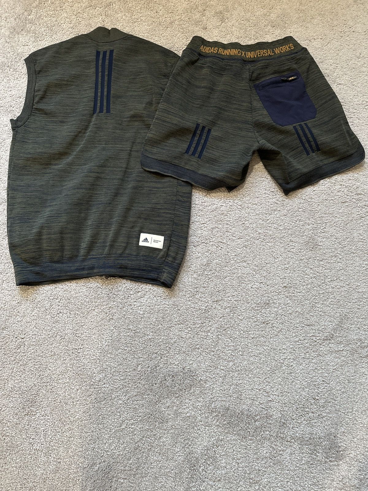 Universal Works Running outfit medium Olive navy vest shorts underlayer Size US 32 / EU 48 - 3 Thumbnail