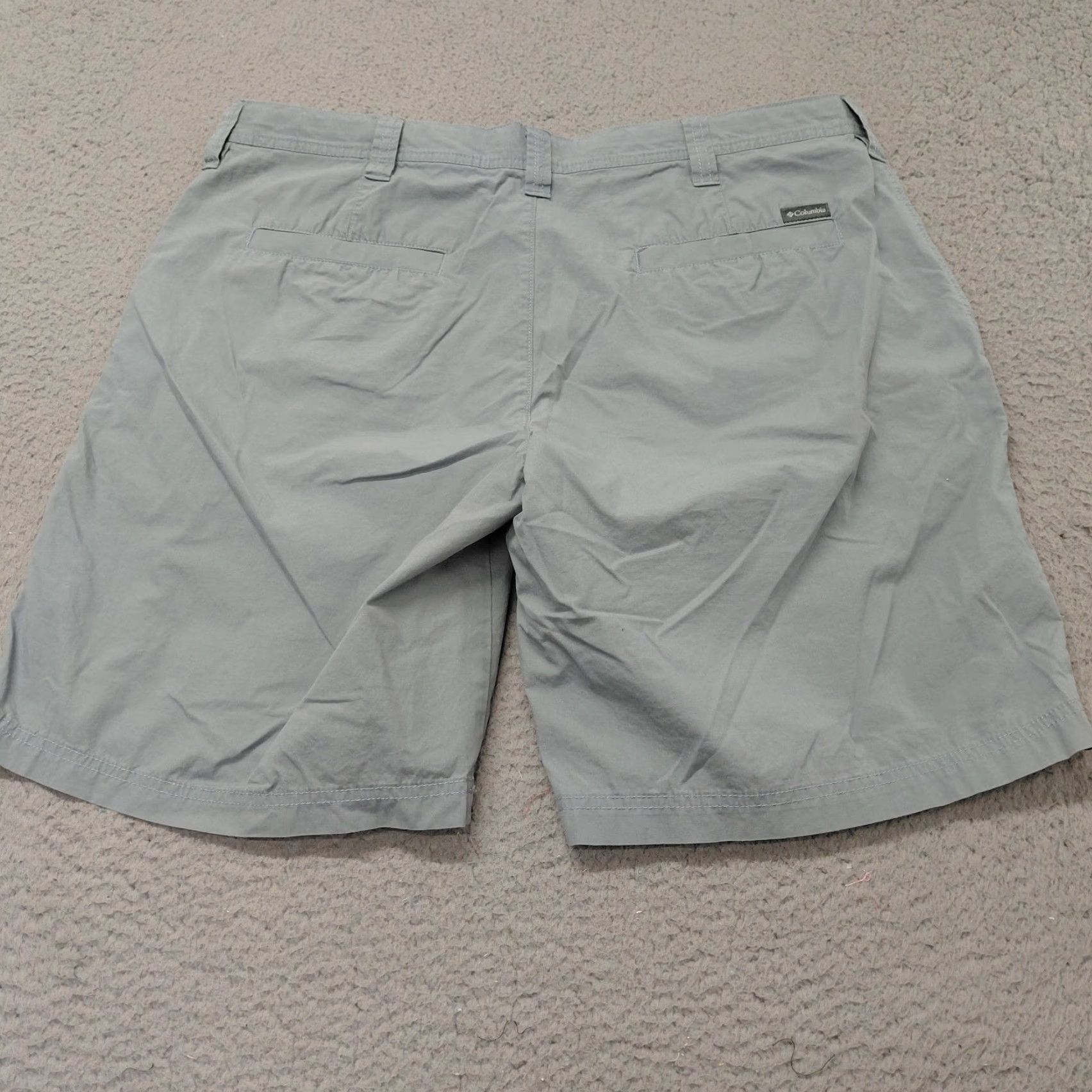 Vintage Columbia Chino Shorts Men's 38W Gray 10" Inseam Pockets Outdoor Hiking Casual Regular Fit XS? Size US 38 / EU 54 - 2 Thumbnail