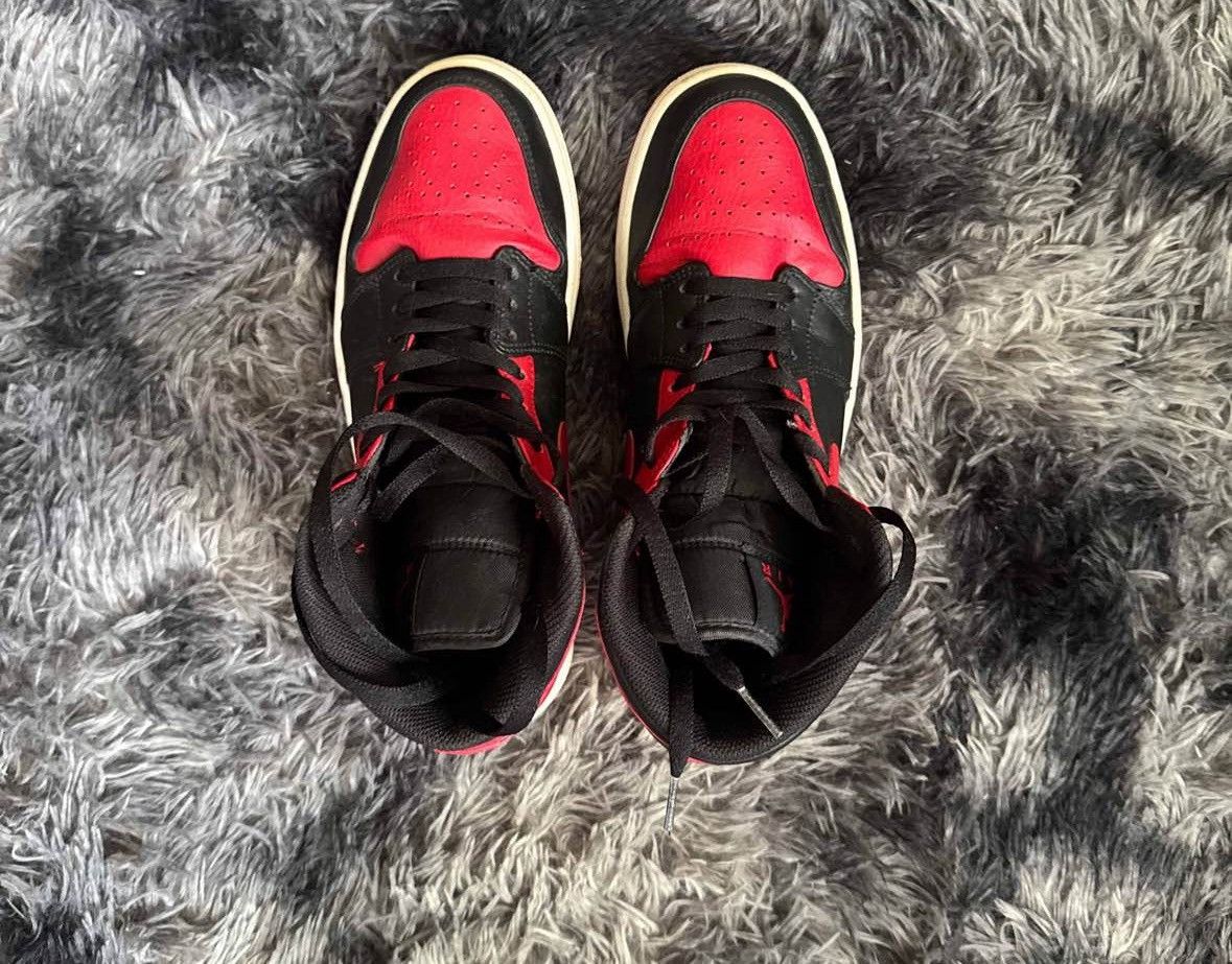 Jordan Brand Air Jordan 1 mid “banned” Size US 9.5 / EU 42-43 - 3 Thumbnail