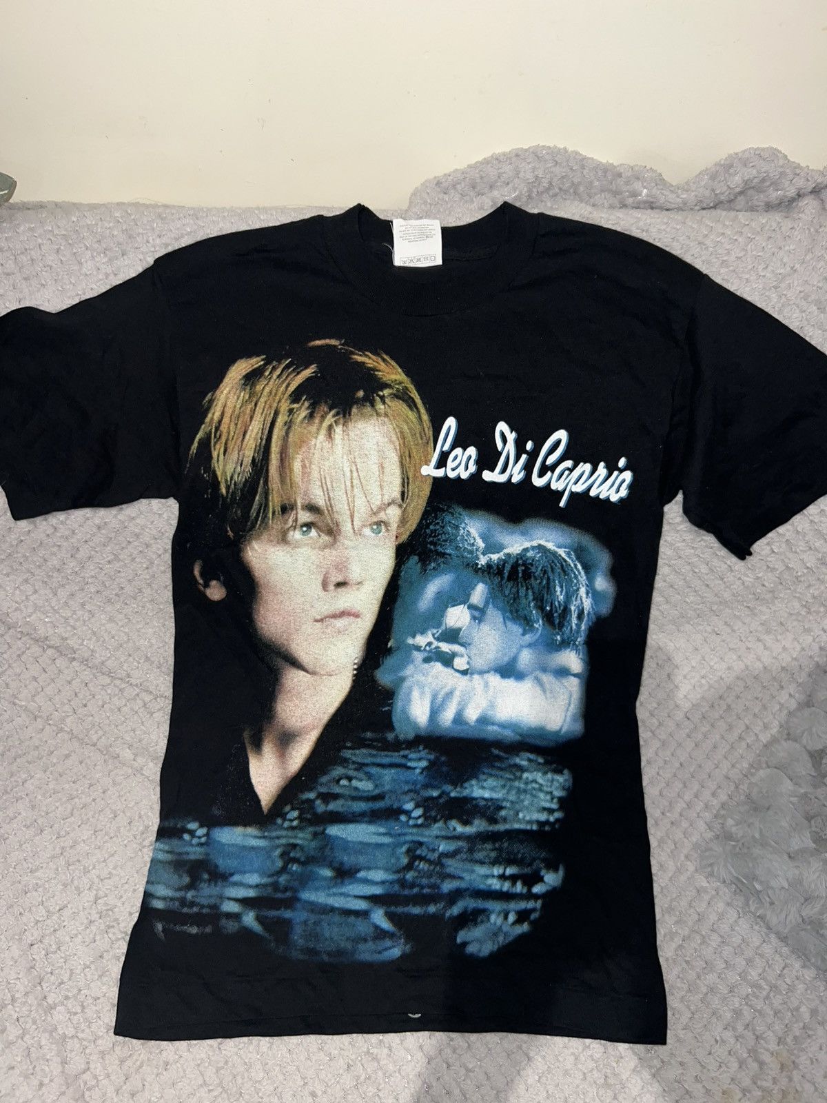 Vintage Vtg 1990s Leonardo DiCaprio Single Stitch Tee Size US S / EU 44-46 / 1 - 1 Thumbnail