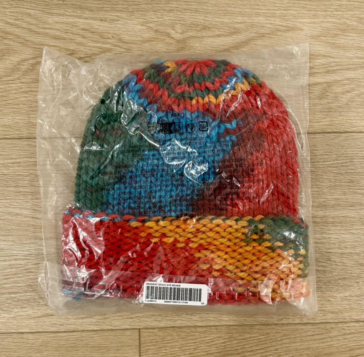 Supreme Supreme Gradient Spacedye Beanie Size ONE SIZE - 2 Thumbnail